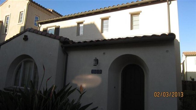 Building Photo - 1416 Dahlia Loop