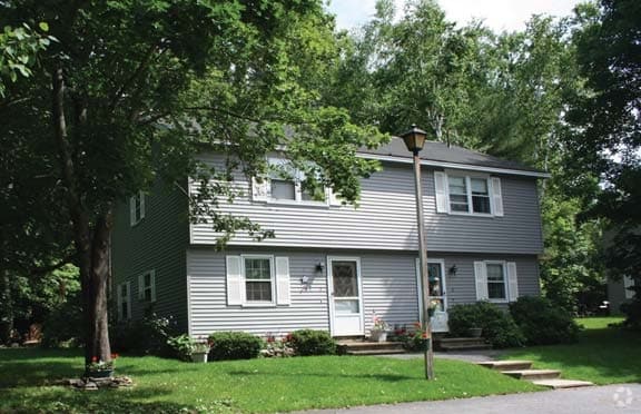 Cressey Meadow Wood - Cressey's Apartments
