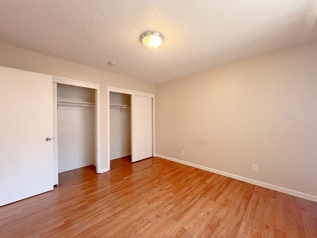 Building Photo - Inviting Duplex Just 5 Minutes from Sac State
