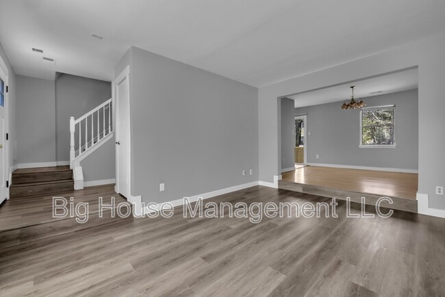 Building Photo - 3387 Ryon Ct