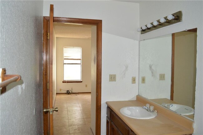 Building Photo - 11613 James Watt Dr