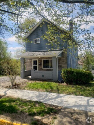 Building Photo - Spacious 3-bed home in Midland, PA!
