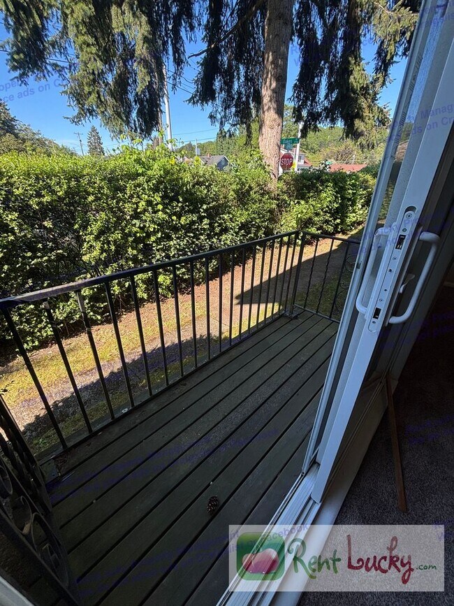 Building Photo - Singh Tacoma 4-Plex