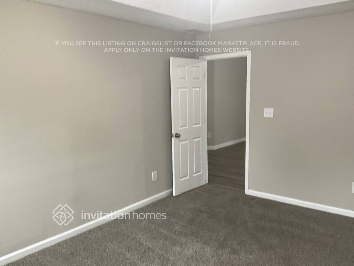 Building Photo - 8605 Garvey Dr