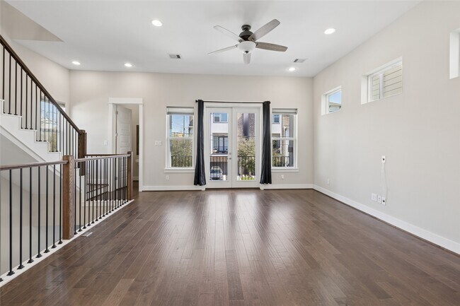 Building Photo - 2604 McIlhenny St