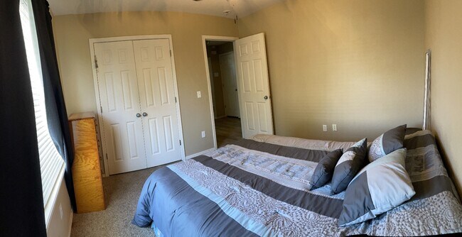 Building Photo - 10413 NW 45th St