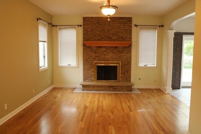 Building Photo - 1621 Santa Ana Ct