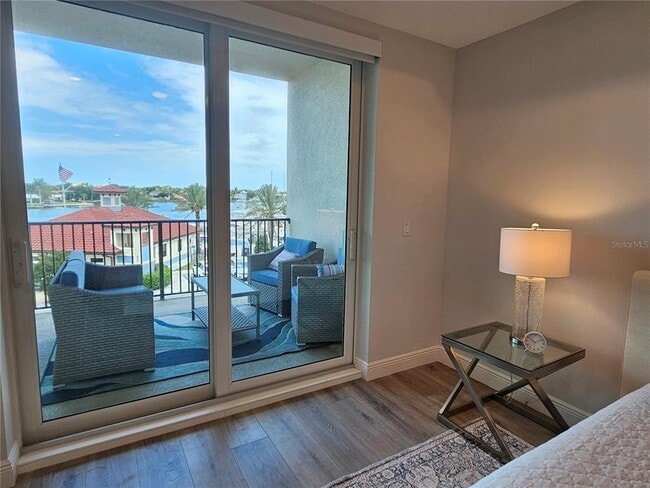 Building Photo - 503 S Tamiami Trl