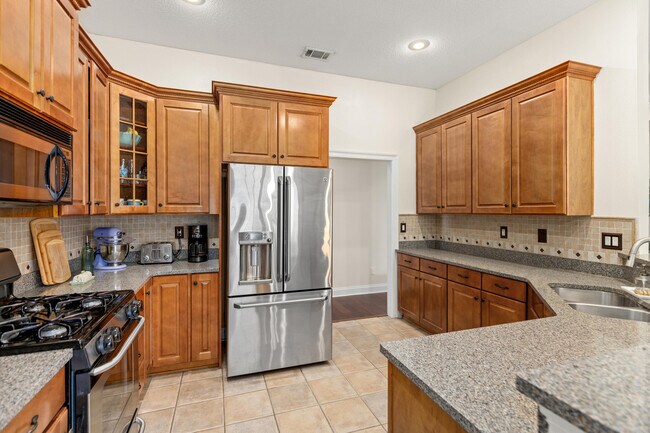 Building Photo - 2899 Chanterelle Cove