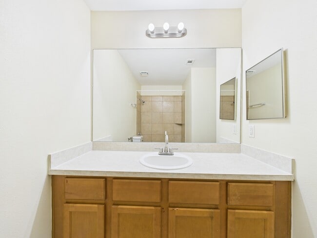 Building Photo - 12642 Ashford Meadow Dr