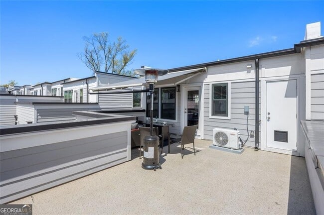 Building Photo - 2145 Burnside Dr NW