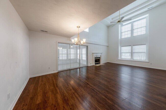 Building Photo - 108 Waters Edge Dr