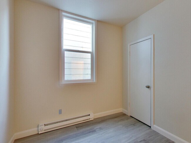 Building Photo - 616 Hayes St