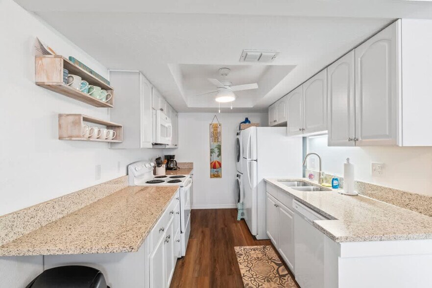 Building Photo - 6301 A1A S