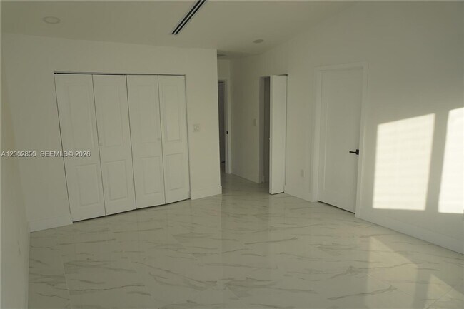 Building Photo - 15614 SW 110th Terrace