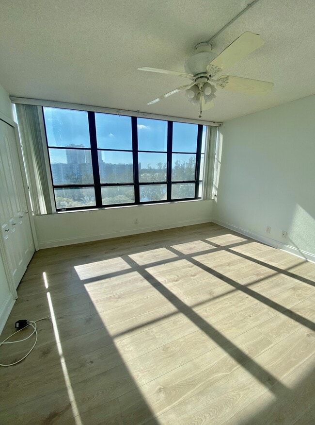 Building Photo - 500 Three Islands Blvd