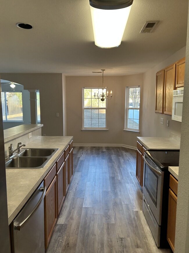 Building Photo - 2445 Whetstone Ln
