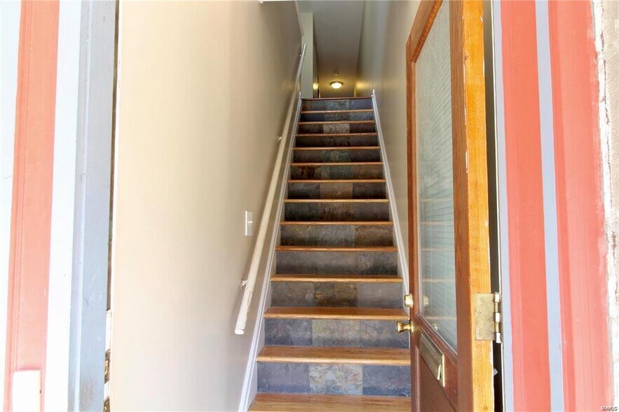 Building Photo - 4139 Castleman Ave 2W