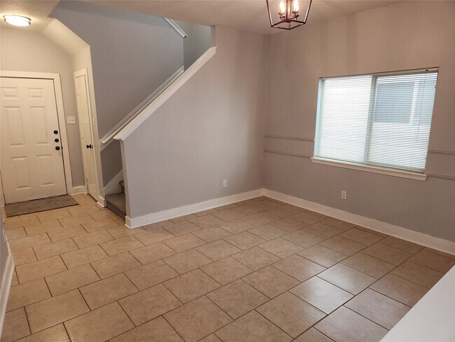 Building Photo - 20911 Walder Ct