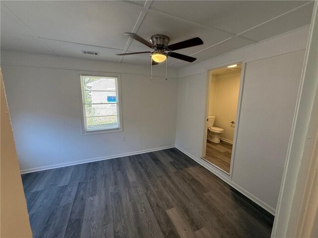 Building Photo - 828 Pamela Dr