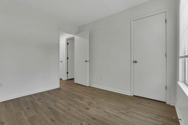 Building Photo - 3115 Omega Dr