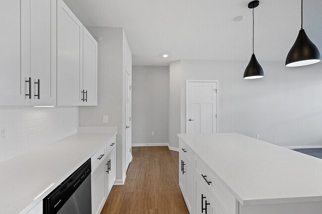 Floorplan - Monmouth Row Apartments