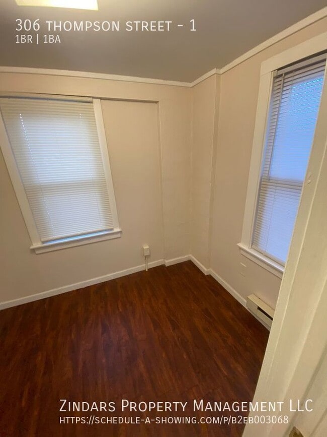 Building Photo - 306 Thompson St