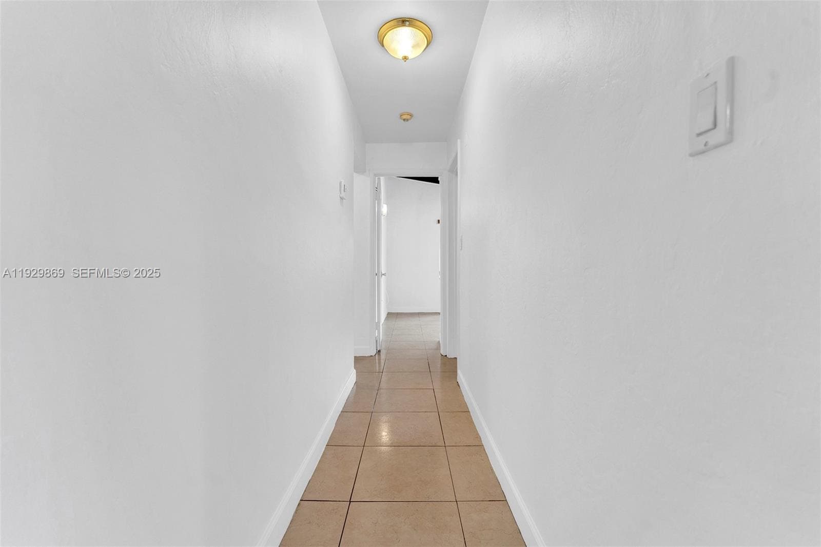 Building Photo - 361 SE 6th Ave