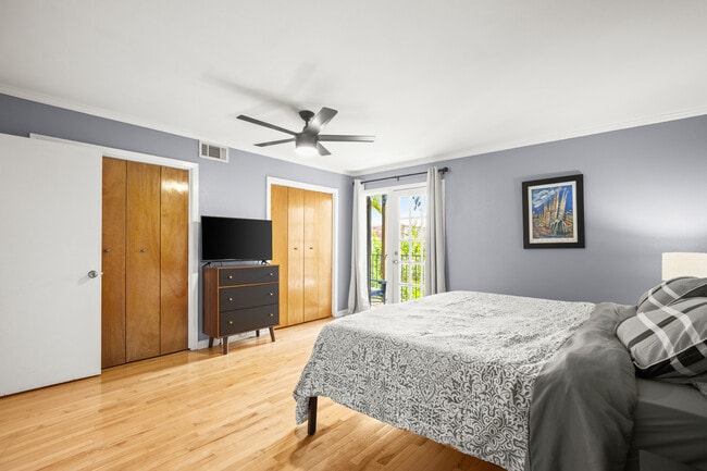 Building Photo - 6501 E Hill Dr