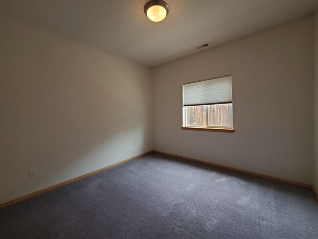 Building Photo - 264 Thyme Cir