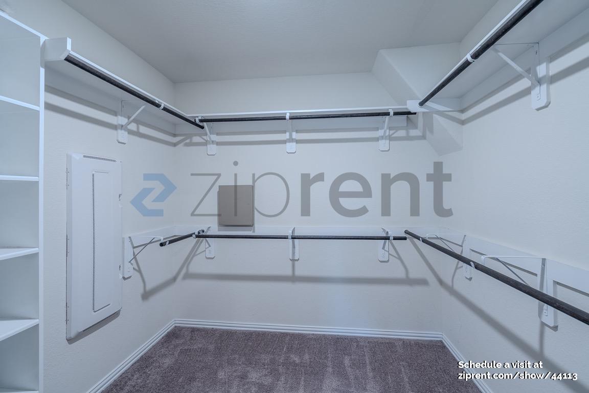 Building Photo - 711 Embercove Dr