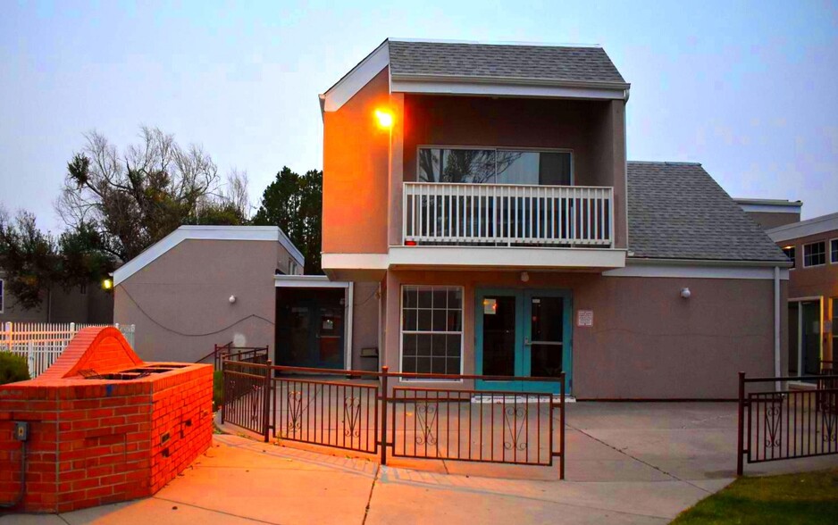 Clubhouse - 3455 Rebecca Ln