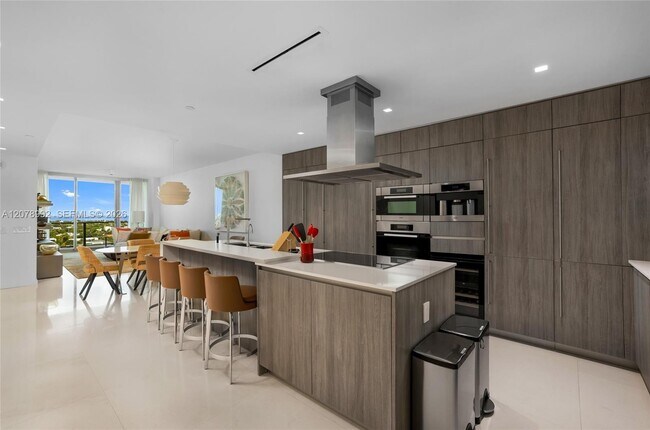 Building Photo - 360 Ocean Dr