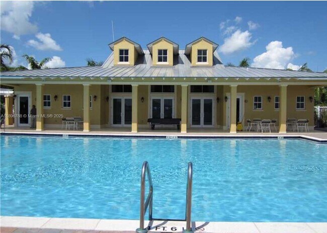 Building Photo - 1064 NE 41st Ave