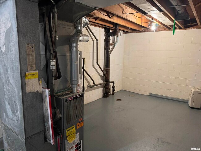 Building Photo - 3814 Mississippi Ave