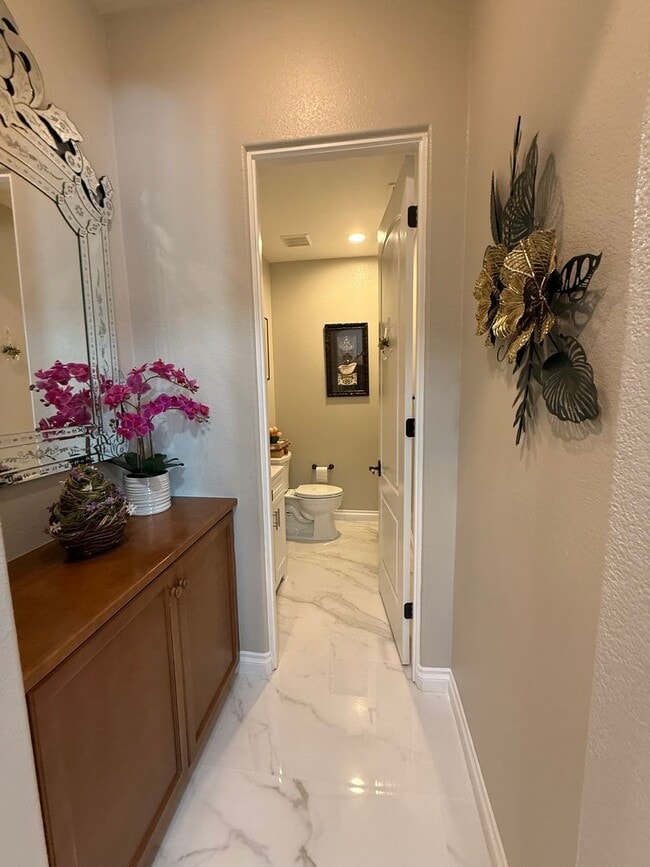 Building Photo - Stonebrook Estates-3 Bedrooms, 3351 SQFT of Luxury & Entertainment