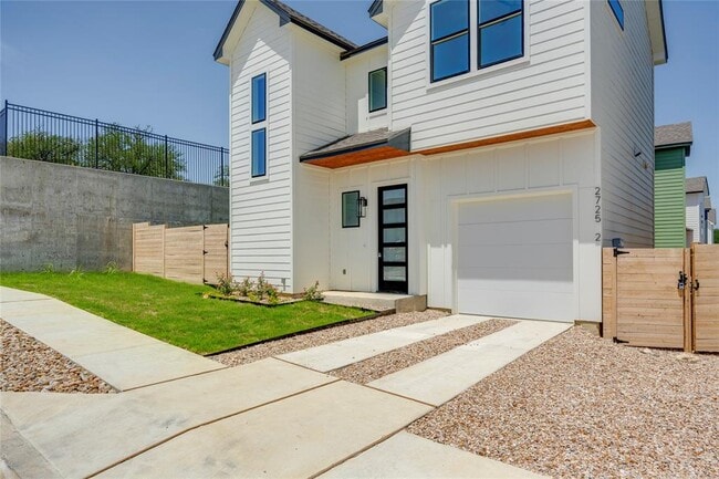 Building Photo - 2725 Bristol Dr