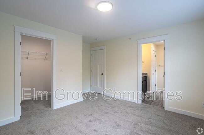 Building Photo - 52 Monroe Dr