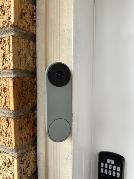 Building Photo - 83 S Lynhurst Dr