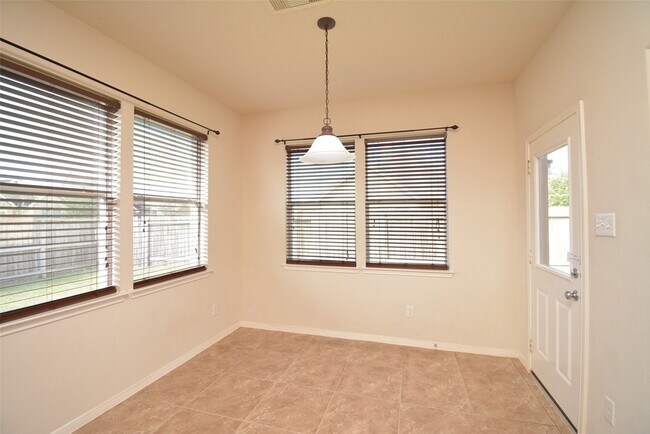 Building Photo - 26114 Silver Timbers Ln