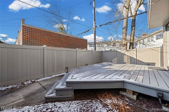 Building Photo - 556 Bloomfield Ct