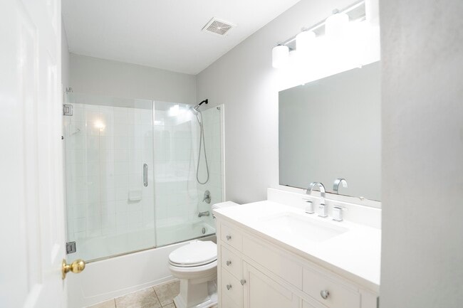 Building Photo - 1123 Woodley Bend