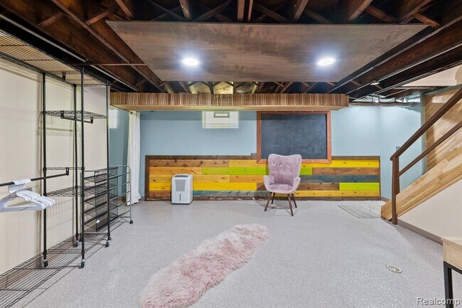 Building Photo - 1516 W Houstonia Ave