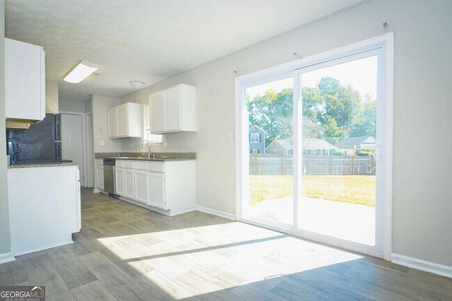 Building Photo - 130 Crystal Brook