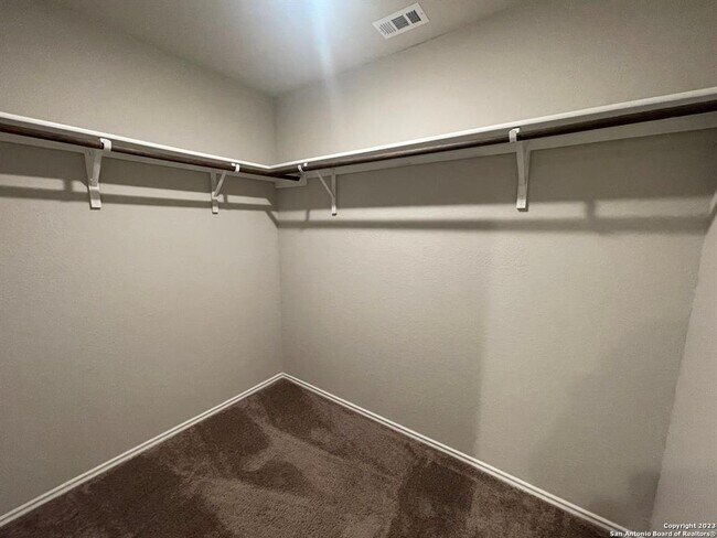 Building Photo - 430 Blue Stem Rd