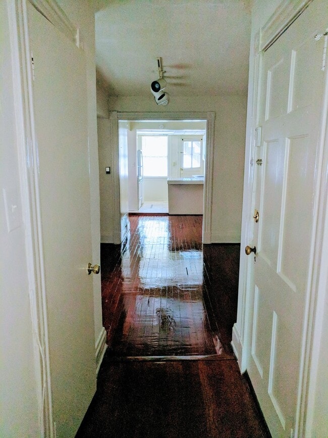Building Photo - 3312 Ellwood Ave