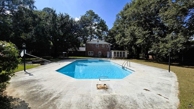Building Photo - 104 Carter Woods Dr