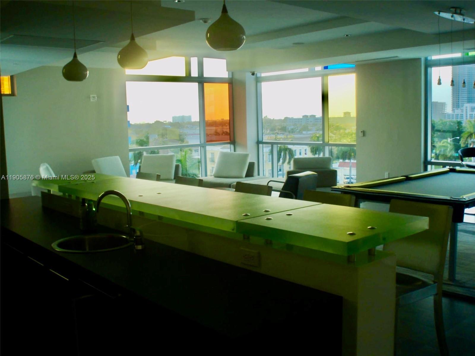 Building Photo - 333 NE 24th St