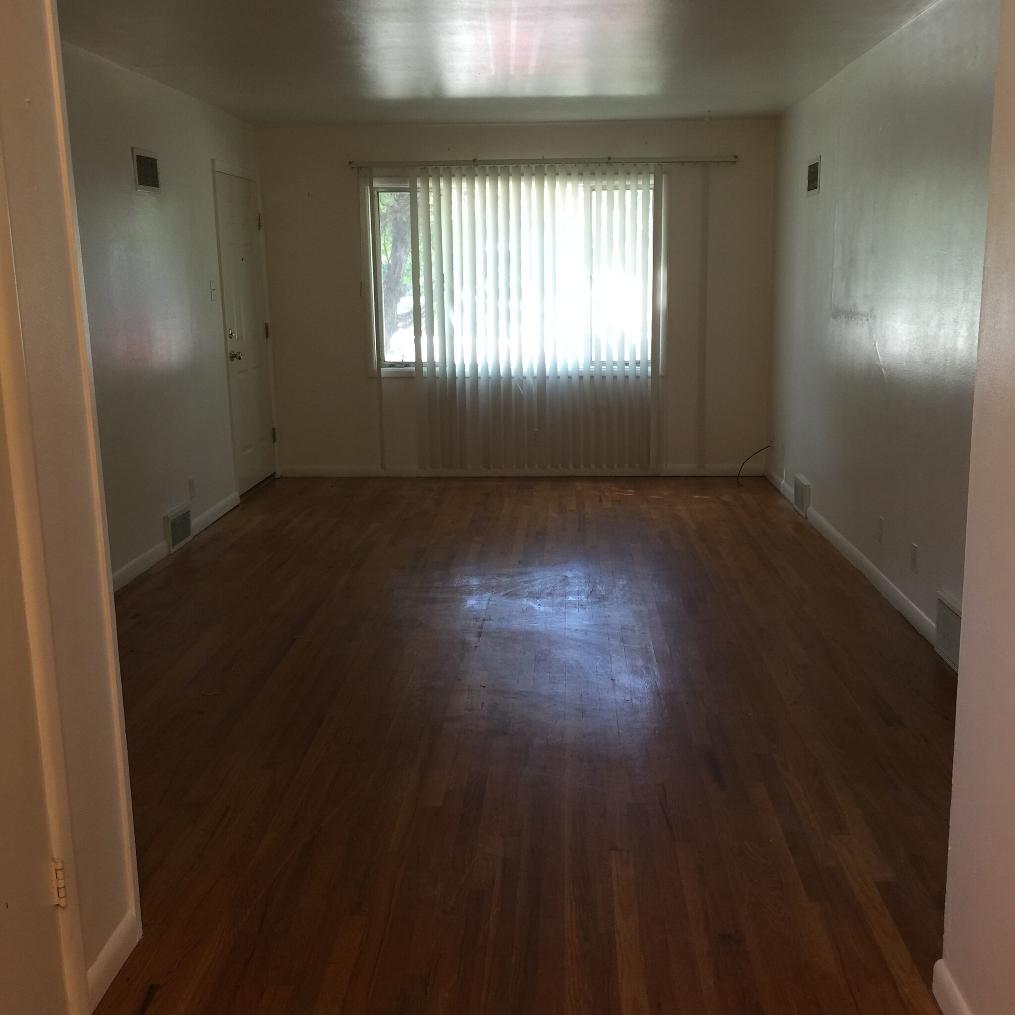Building Photo - 1810 Hyview Dr.