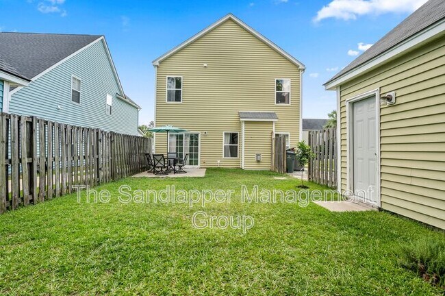 Building Photo - 7430 Northgate Dr
